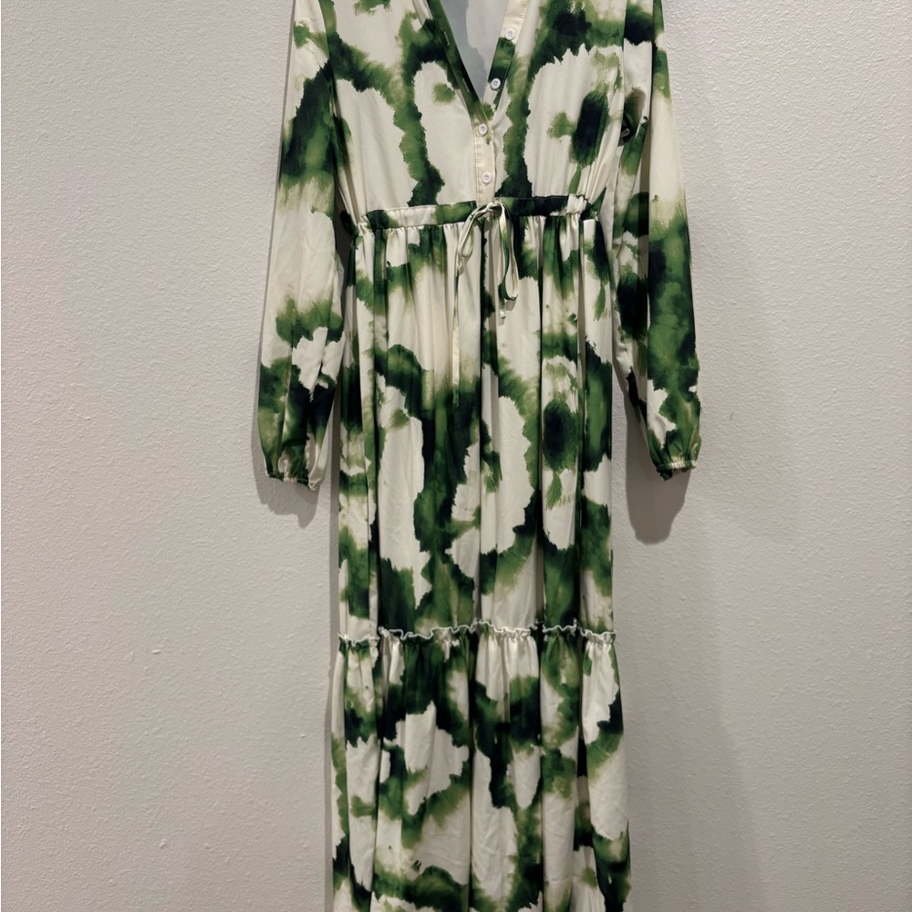 Dress Green and White Women's, flowy.
